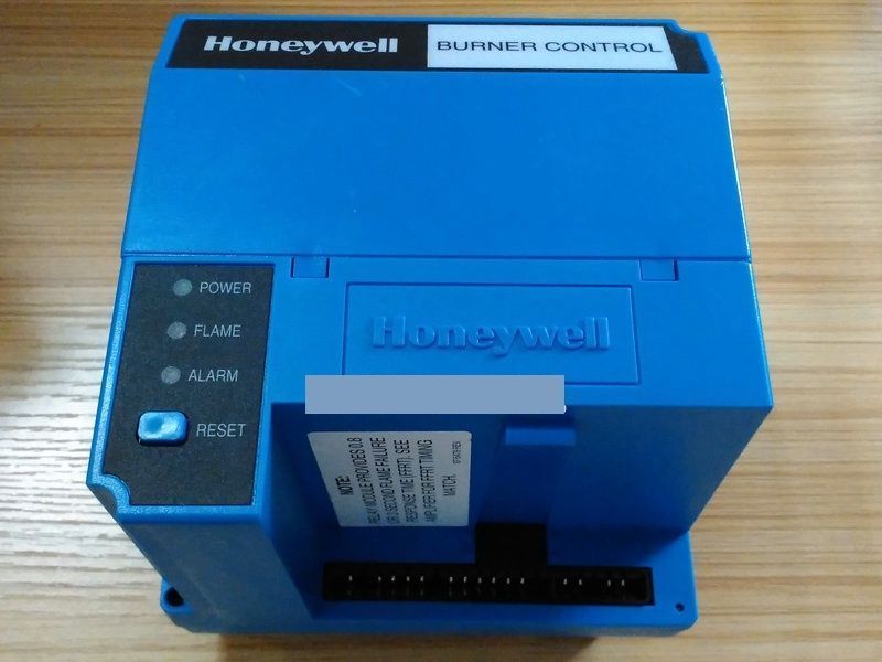 Honeywell EC7840L1014/U — Автоматы управления горелками серии 7800
