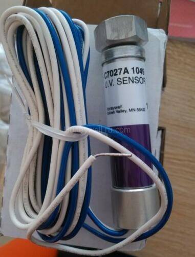 Honeywell C7027A1049/U